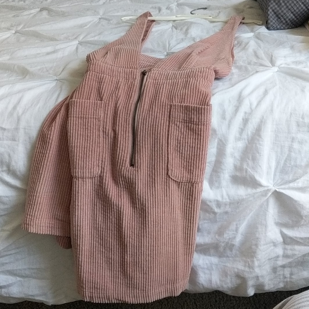 Suspender skirt